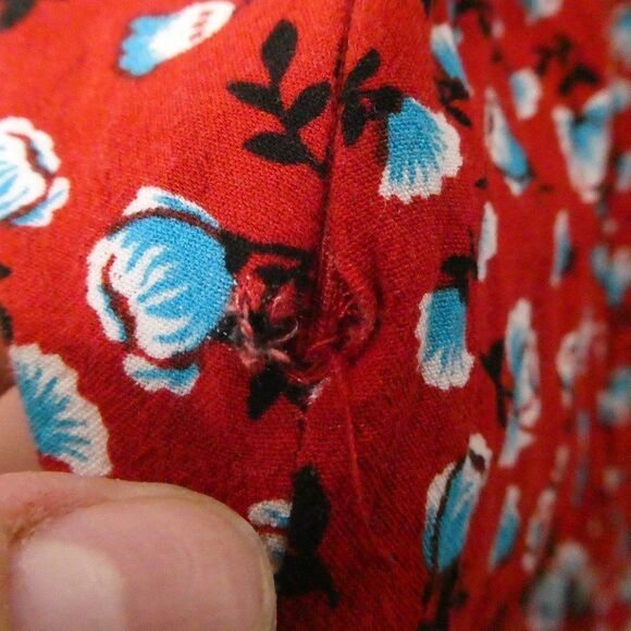 Forever 21 Floral Romper V Neck Keyhole Cap Sleeve - Picture 12 of 12